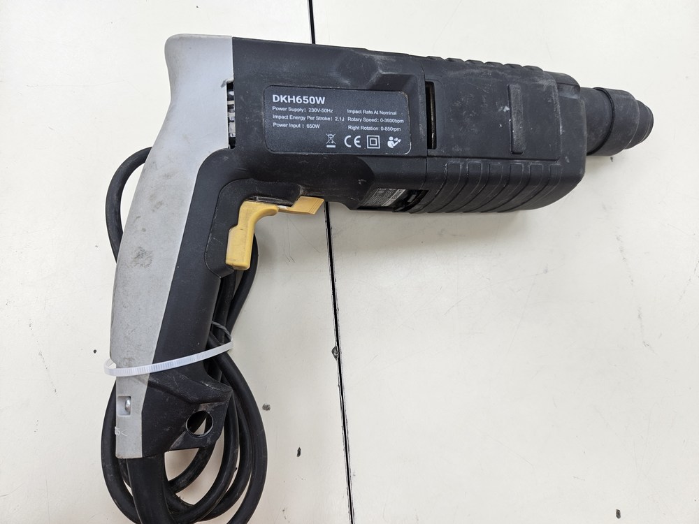 Перфоратор Deko DKH650W