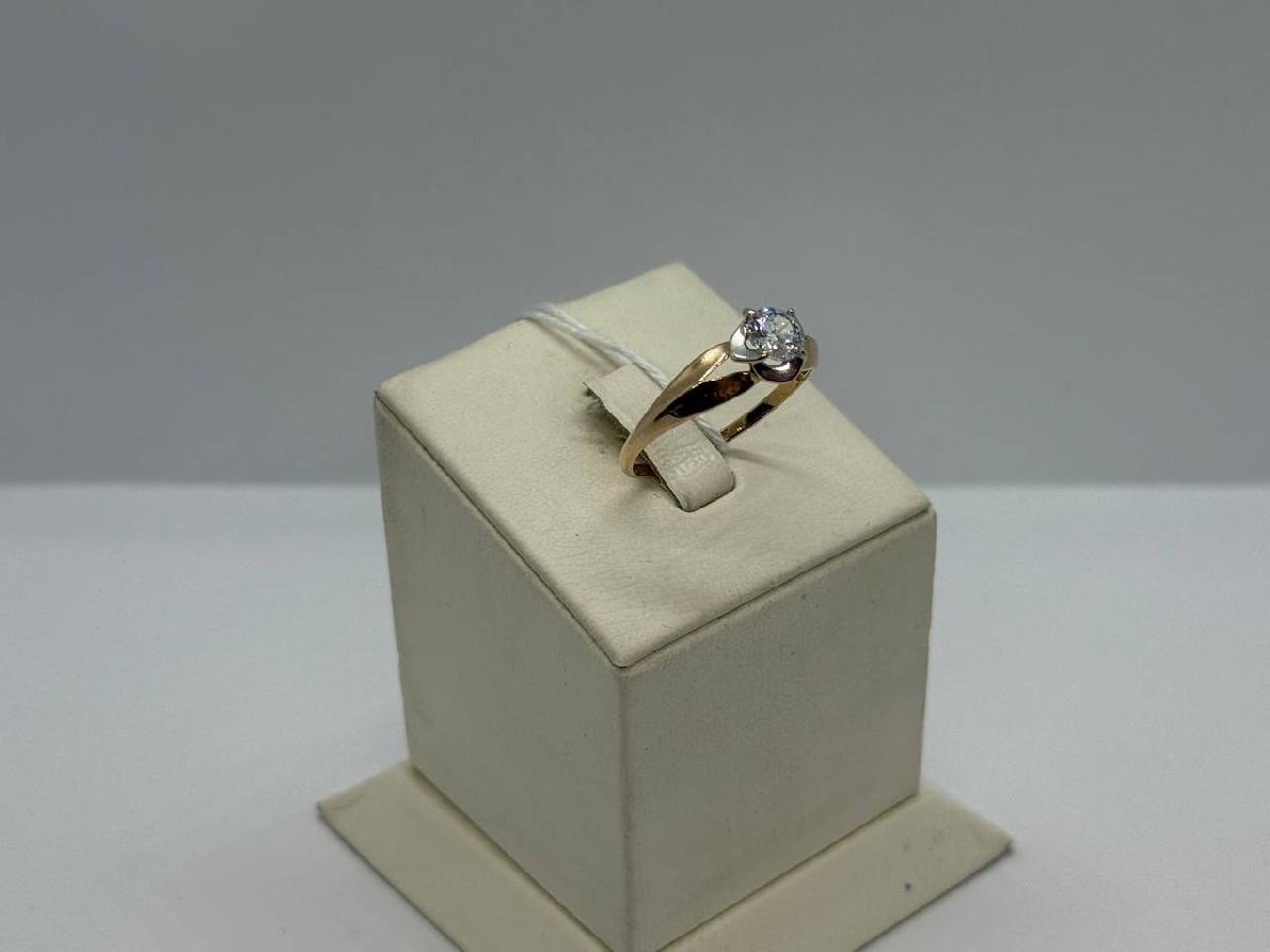 КОЛКМ585 КОЛЬЦО С КАМНЕМ (Au 585)