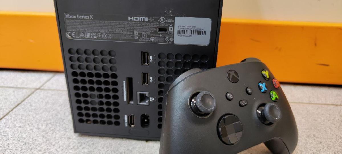 Игровая приставка Xbox Series X 1Tb