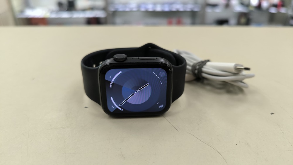 Смарт-часы Apple Watch SE 44mm