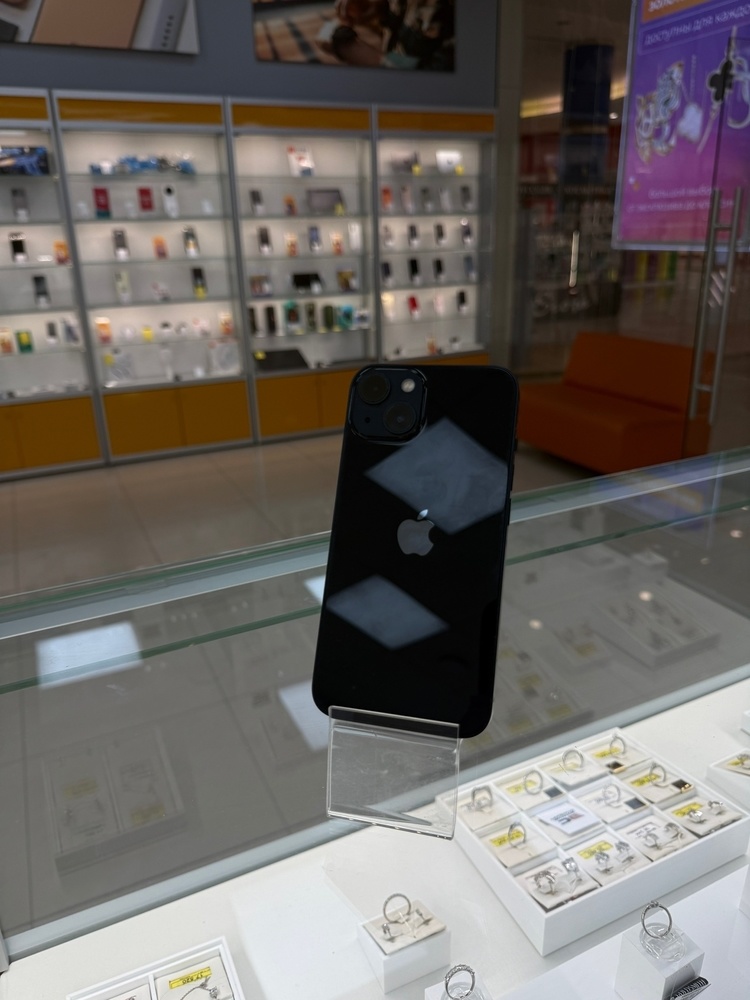 Смартфон Apple iPhone 13 128Gb