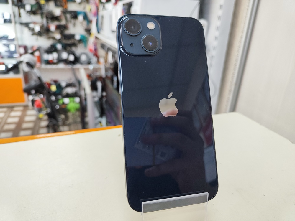 Смартфон Apple iPhone 13 256Gb