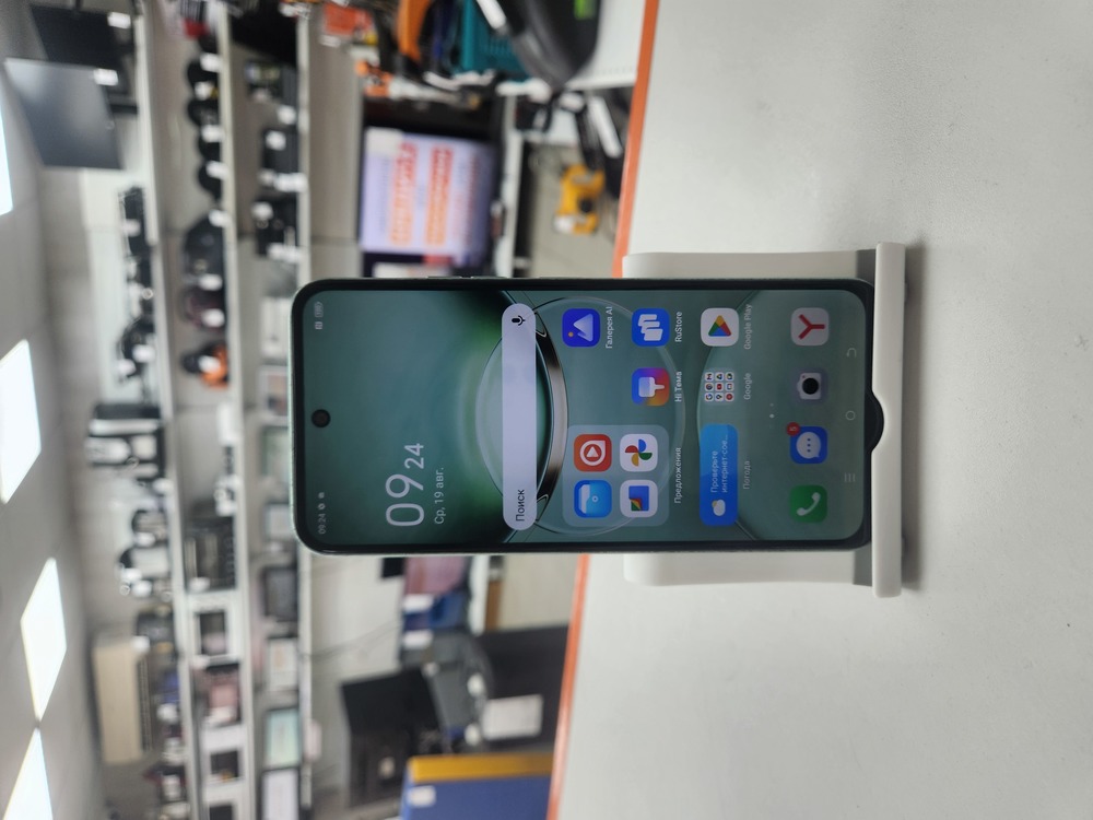 Смартфон Tecno Spark 30C 4/128