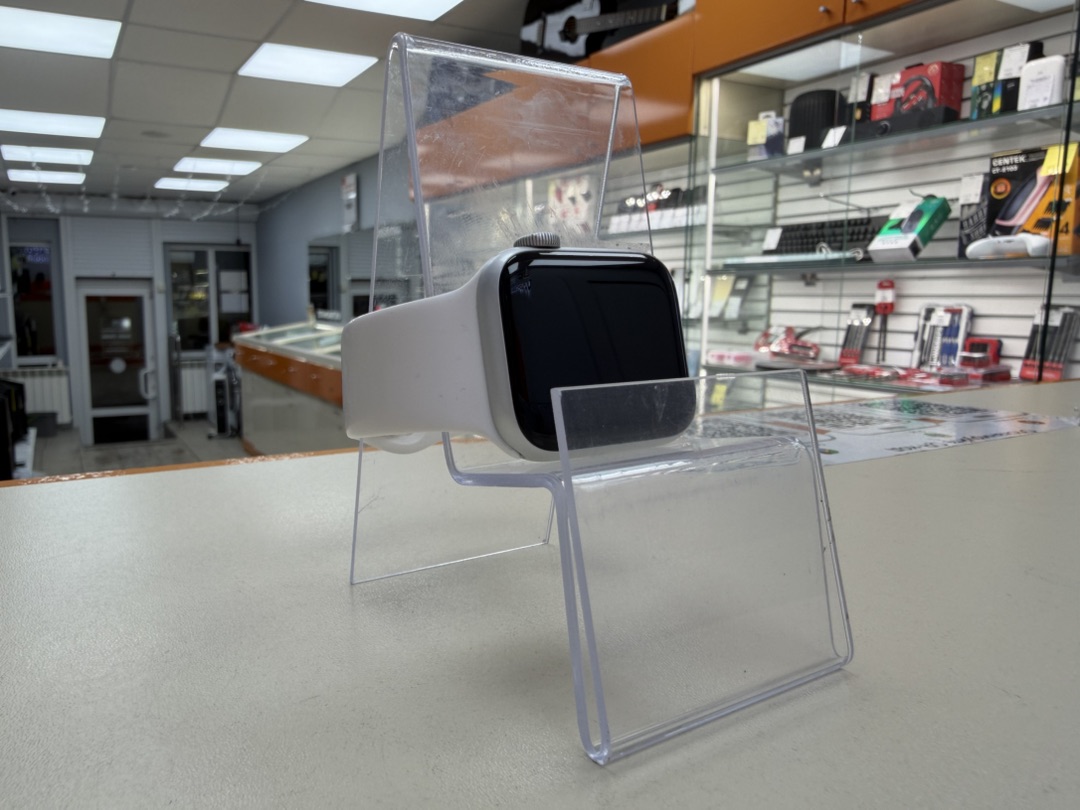 Смарт-часы Apple Watch SE 2020 40mm