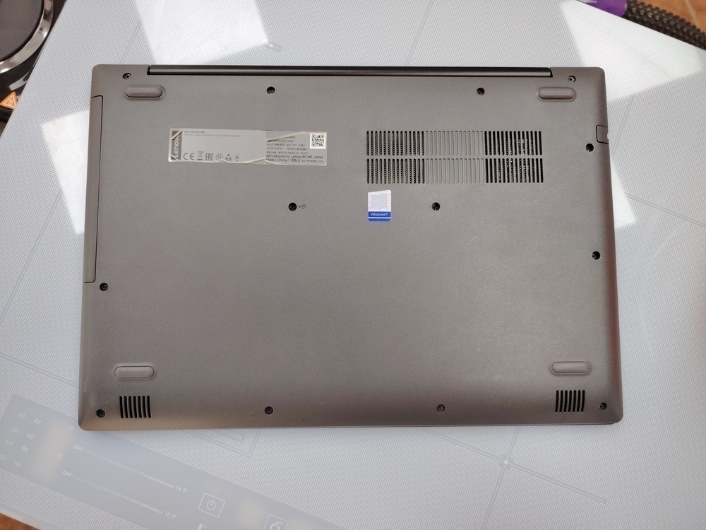 Ноутбук Lenovo IDEAPAD-33015AST; A6-9225, Radeon R4 series, 4 Гб, Нет, 500 Гб
