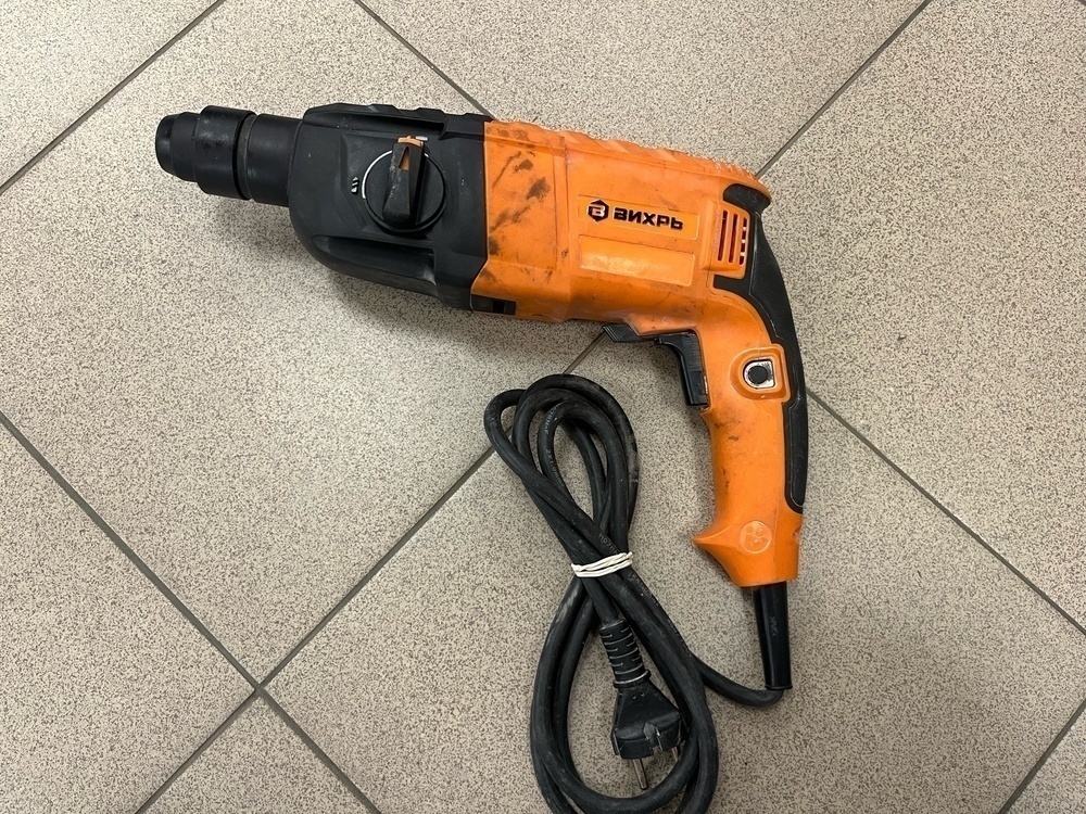 Перфоратор Вихрь П-650К