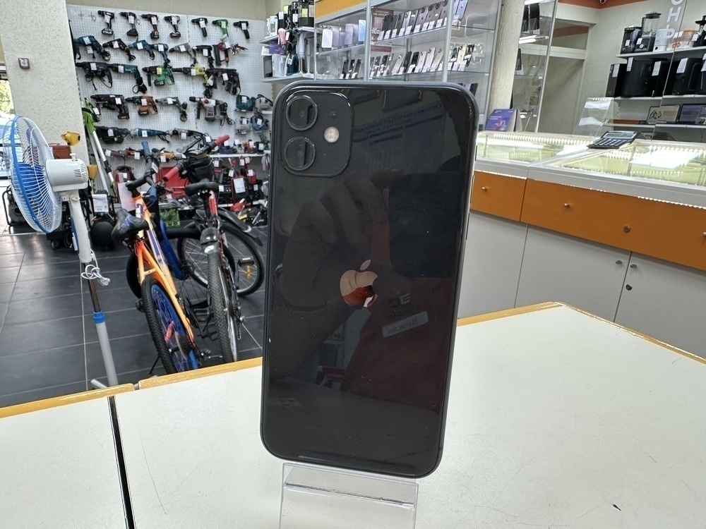 Смартфон Apple iPhone 11 64Gb