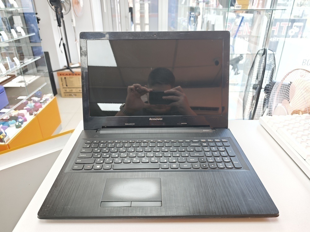 Ноутбук Lenovo; Pentium N3530, HD Graphics, 2 Гб, Нет, 320 Гб