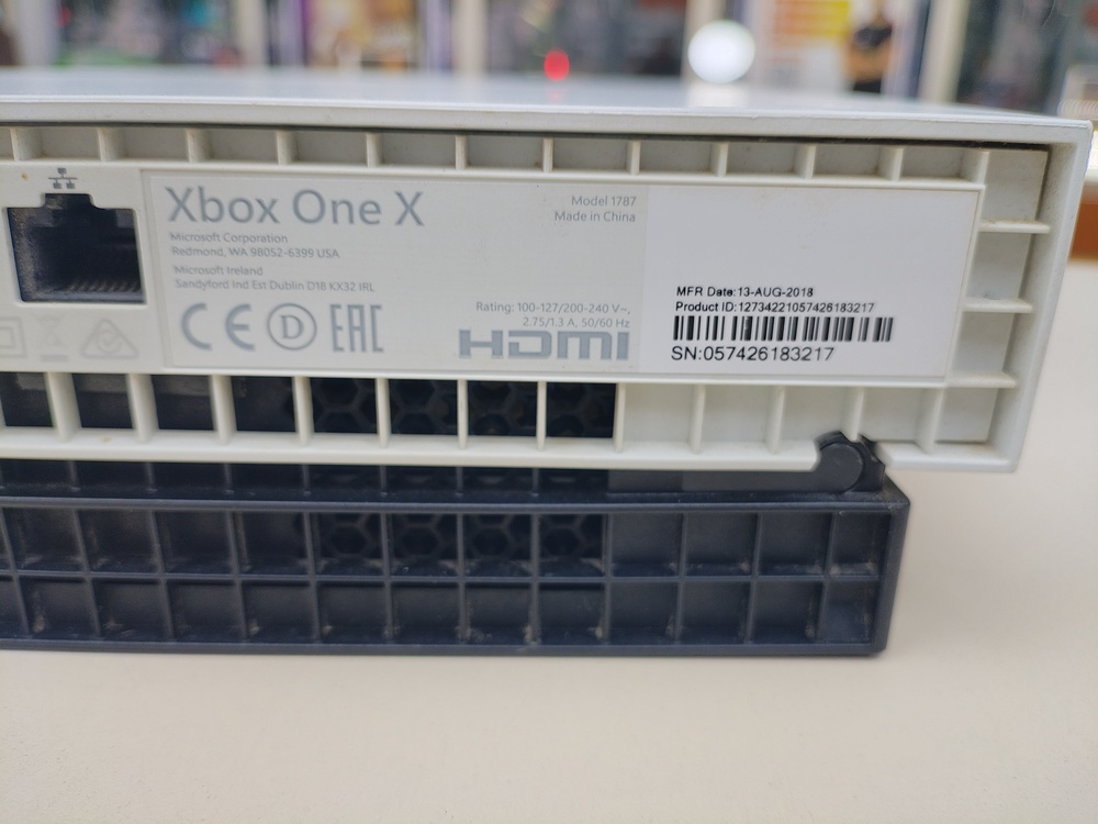 Игровая приставка Xbox One X 1Tb