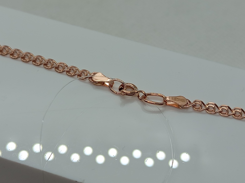 ЦЕПЬ ПУСТОТЕЛАЯ Лав (Au 585)