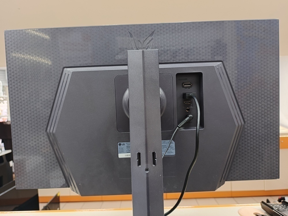 Монитор LG 27GS75Q