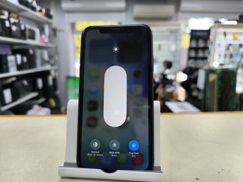 Смартфон Apple iPhone 11 64Gb
