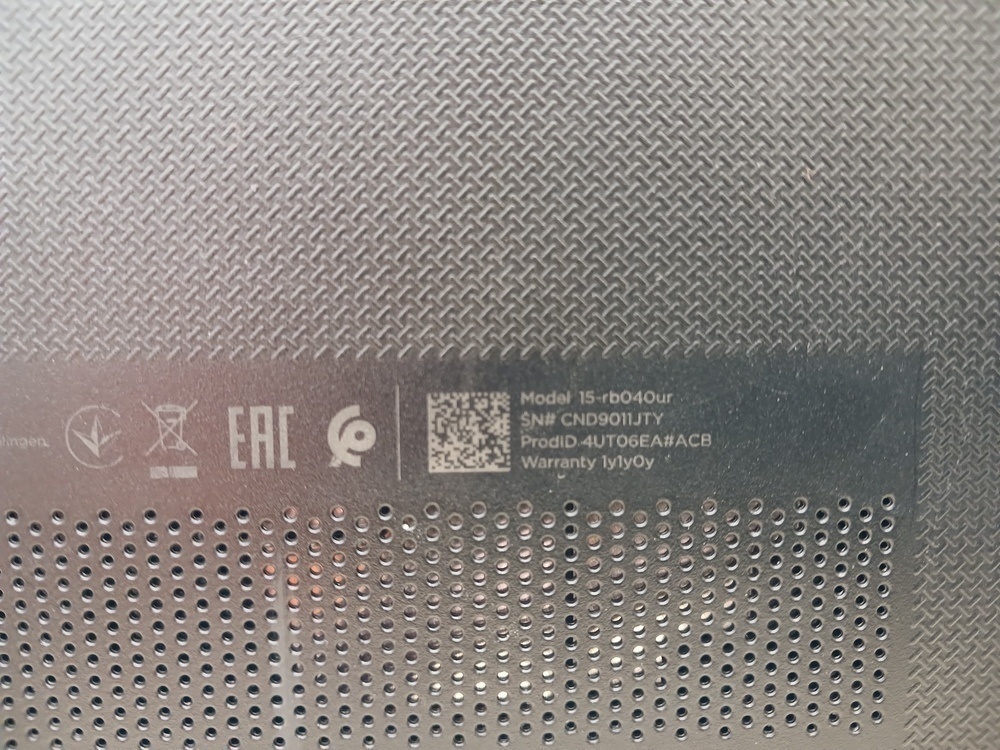 Ноутбук HP 15-RBO4OUR; E2-9000e, Radeon R2 series, 4 Гб, Нет, 500 Гб