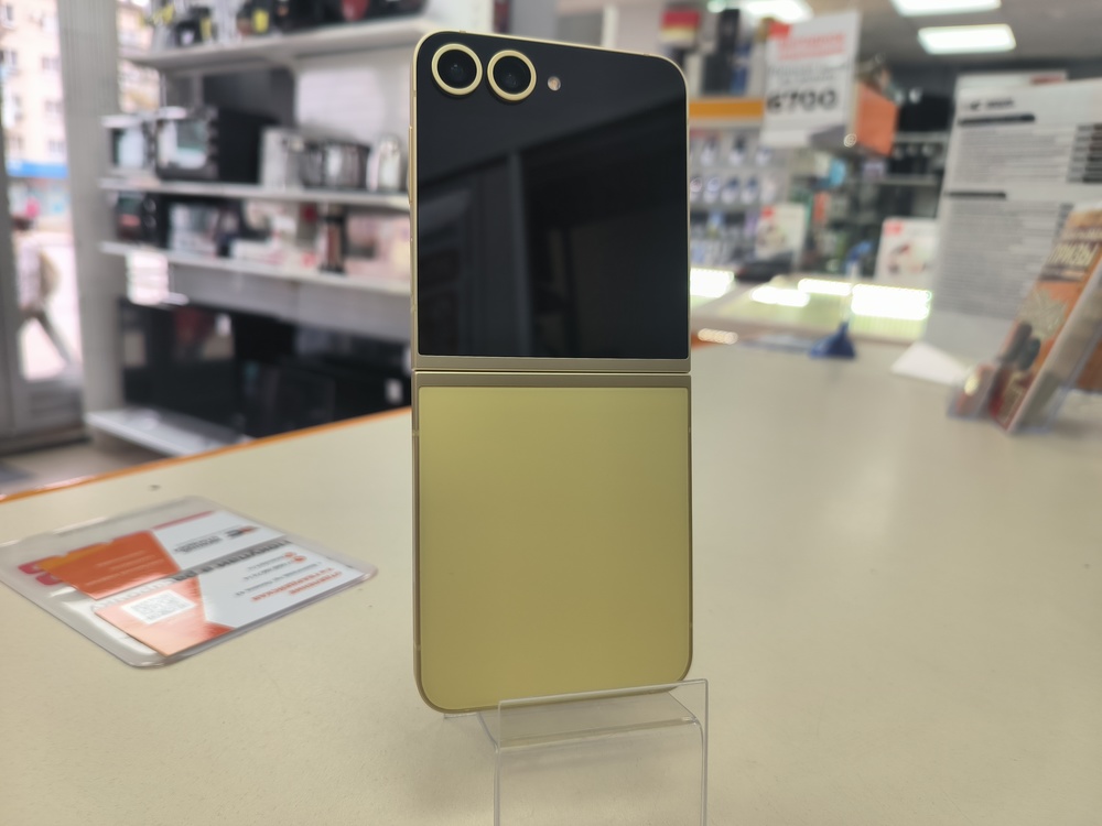 Смартфон Samsung Galaxy Z Flip 6 12Gb 512GB