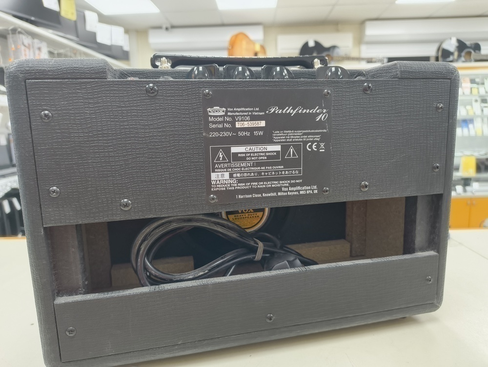 Комбоусилитель для гитар VOX V9106