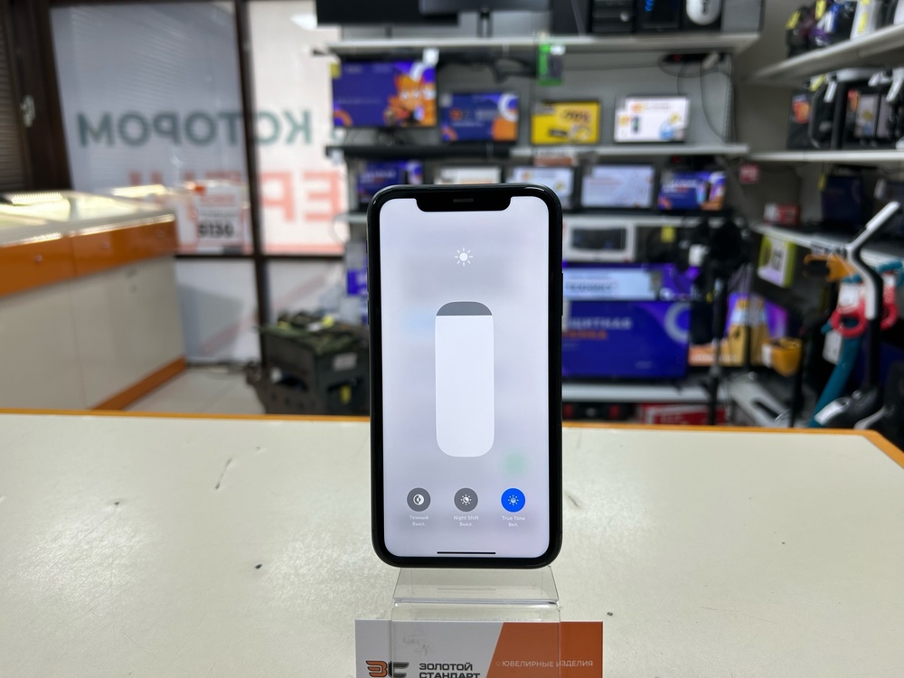Смартфон Apple iPhone 11 64Gb