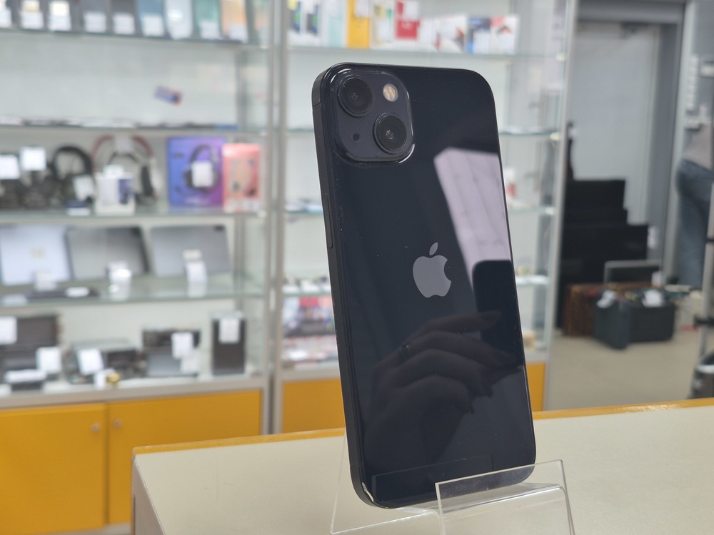 Смартфон Apple iPhone 13 128Gb