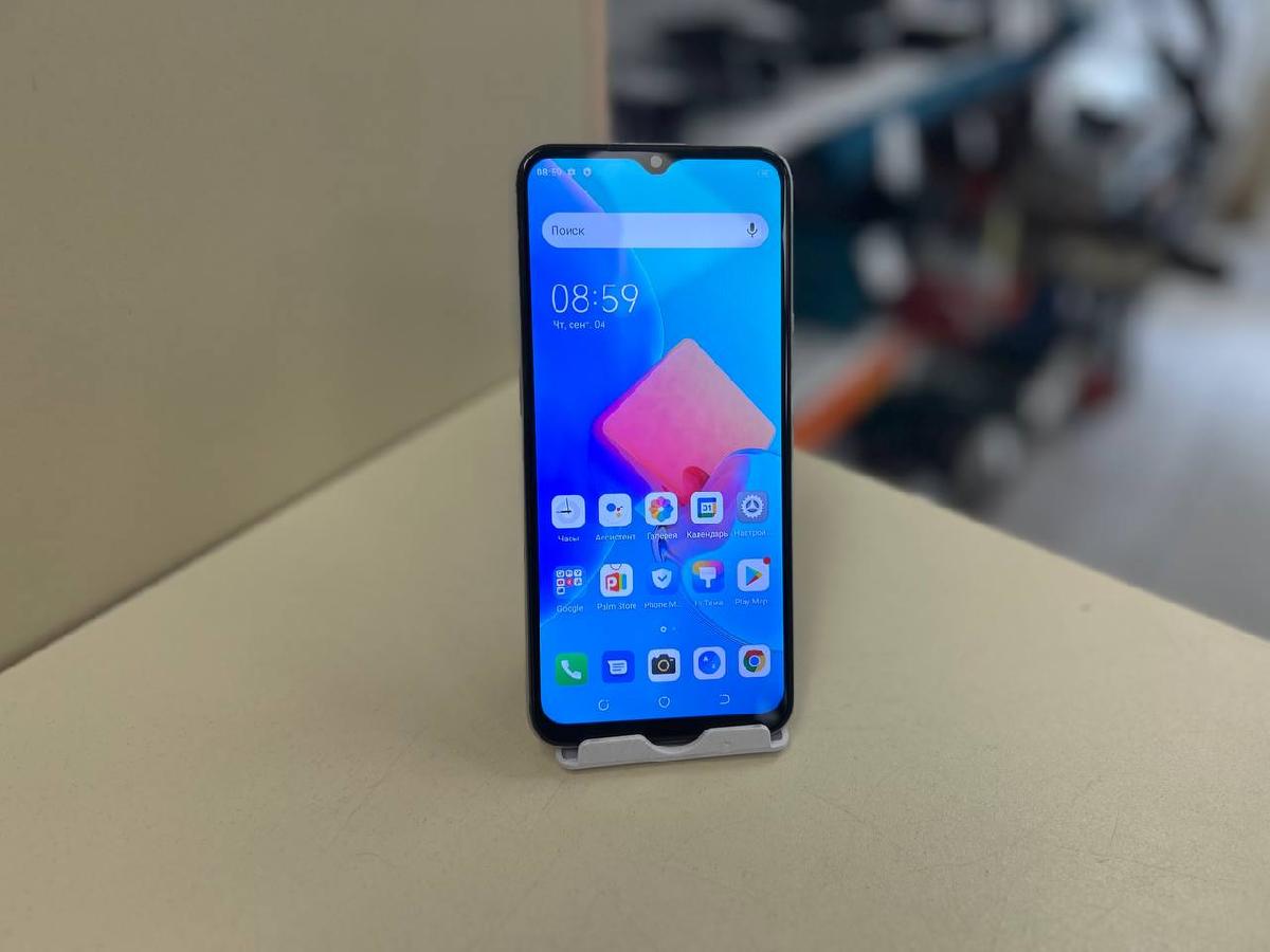 Смартфон Tecno Spark 8C 4/64