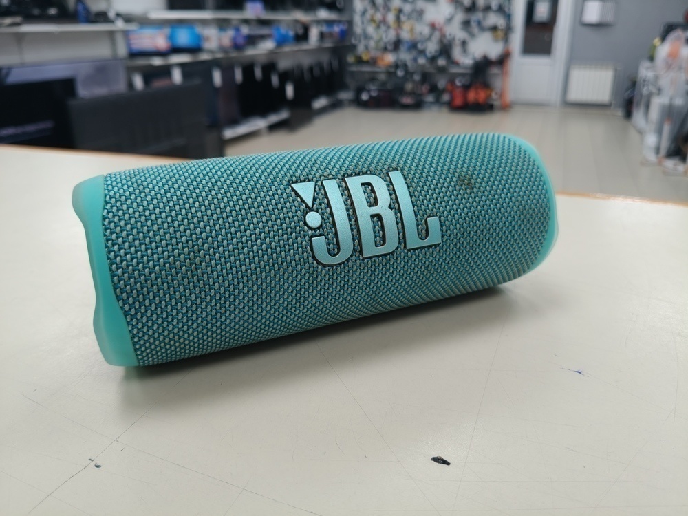Портативная акустика JBL Flip 6;