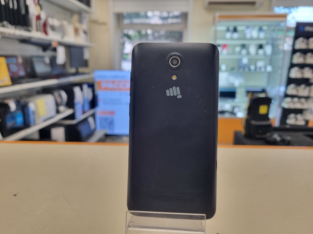 Смартфон Micromax Q402
