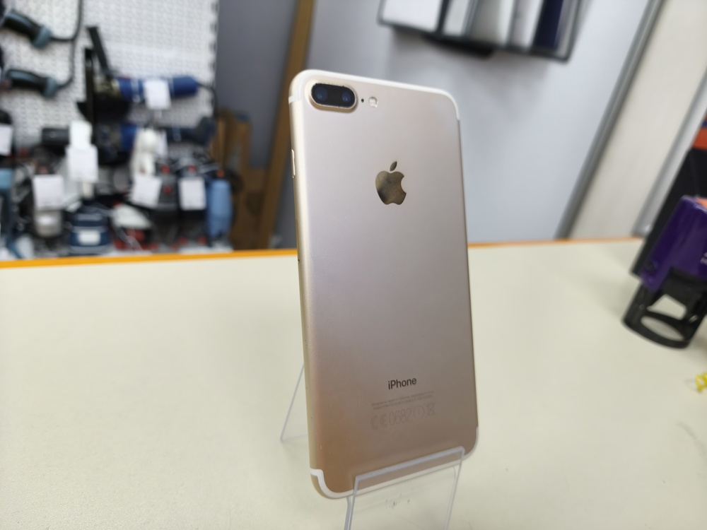 Смартфон Apple iPhone 7 Plus 128Gb