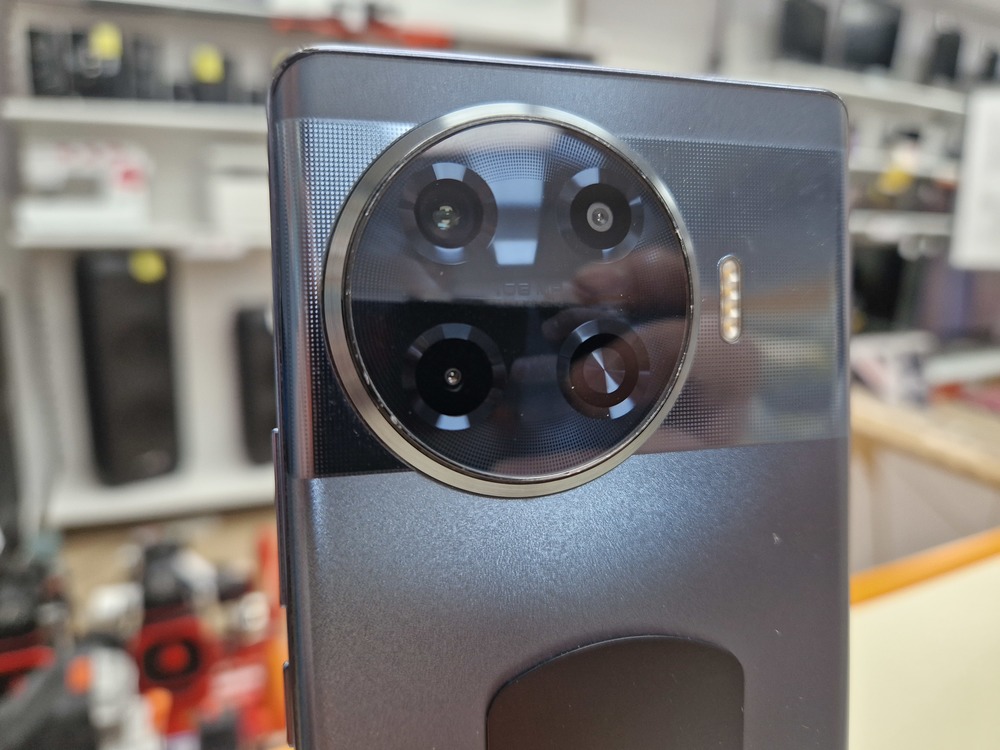 Смартфон Tecno Spark 20 Pro+ 8/256