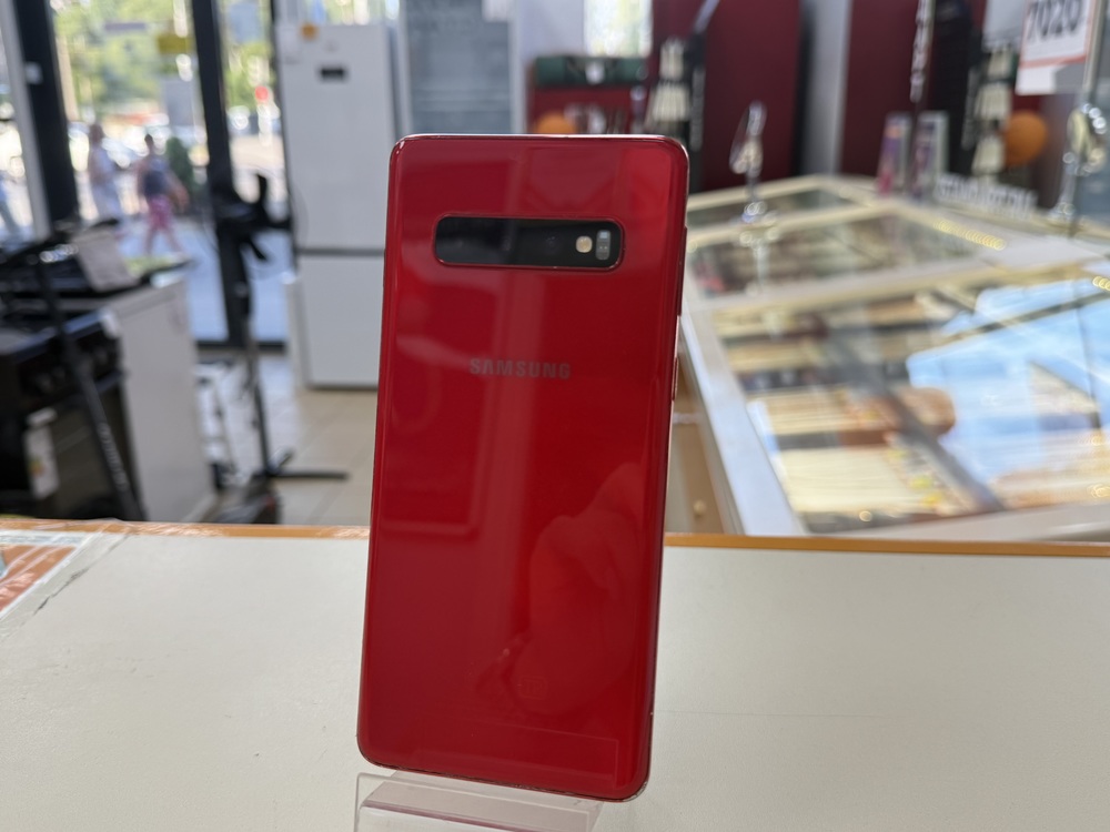 Смартфон Samsung Galaxy S10 8/128