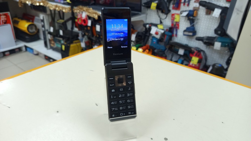 Мобильный телефон Philips X600