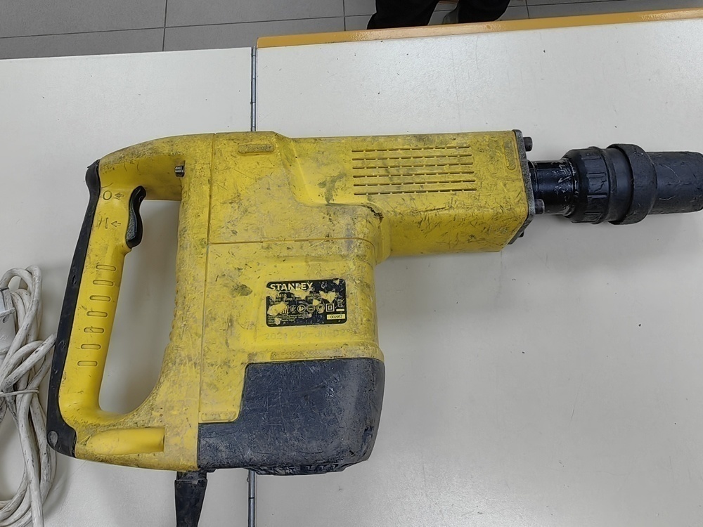 Отбойный молоток Stanley STHM10