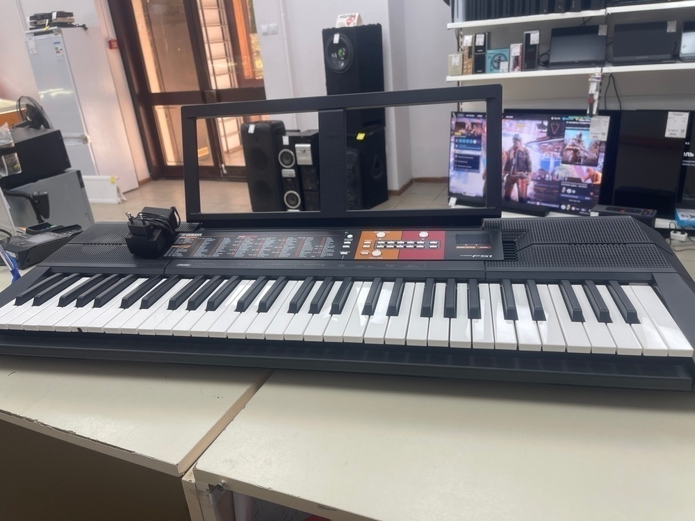 Синтезатор Yamaha PSR-F51