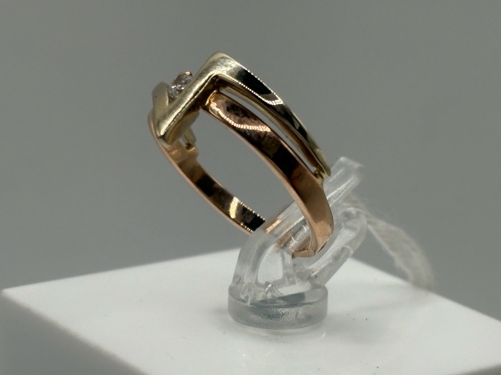 КОЛКМ585 КОЛЬЦО С КАМНЕМ (Au 585)