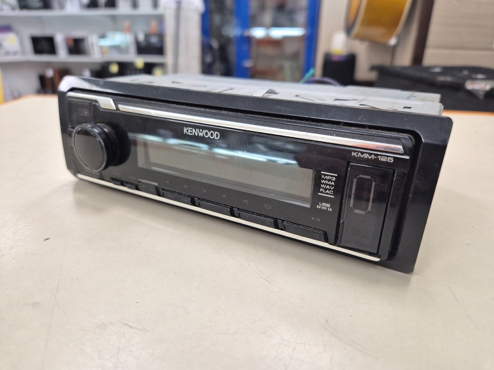 Автомагнитола Kenwood KMM-125