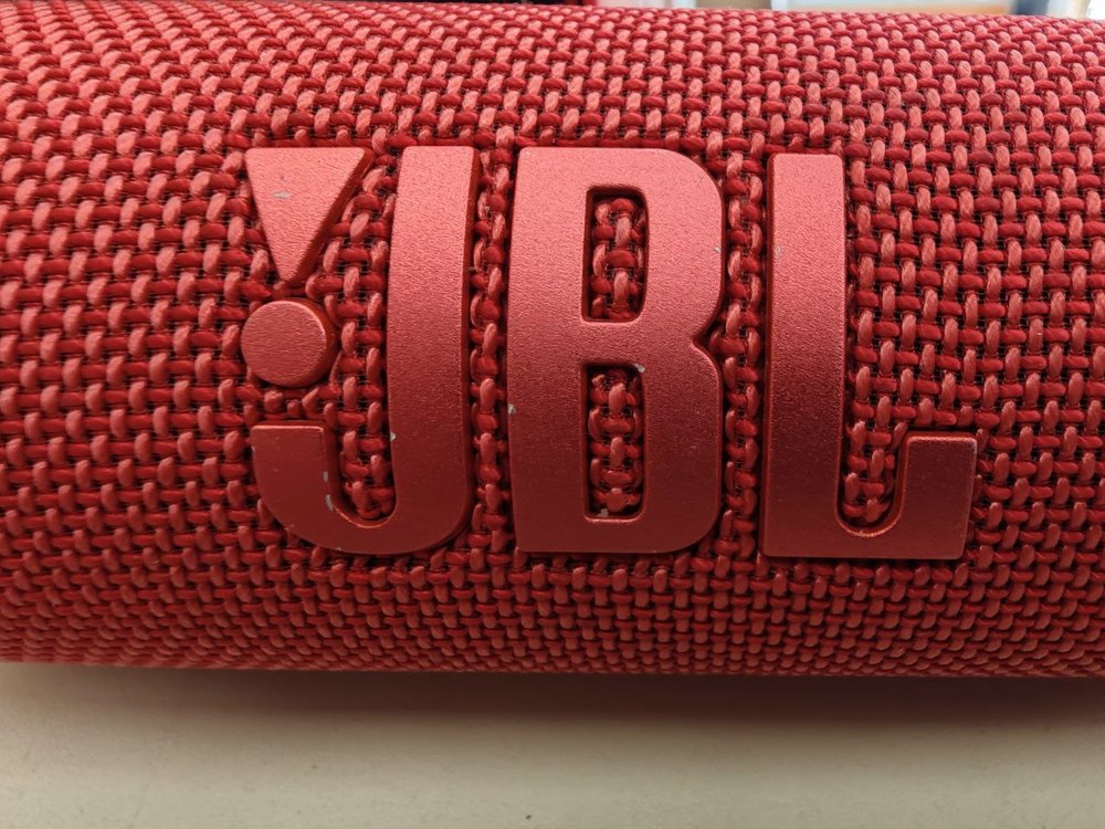 Портативная акустика JBL Flip 6;