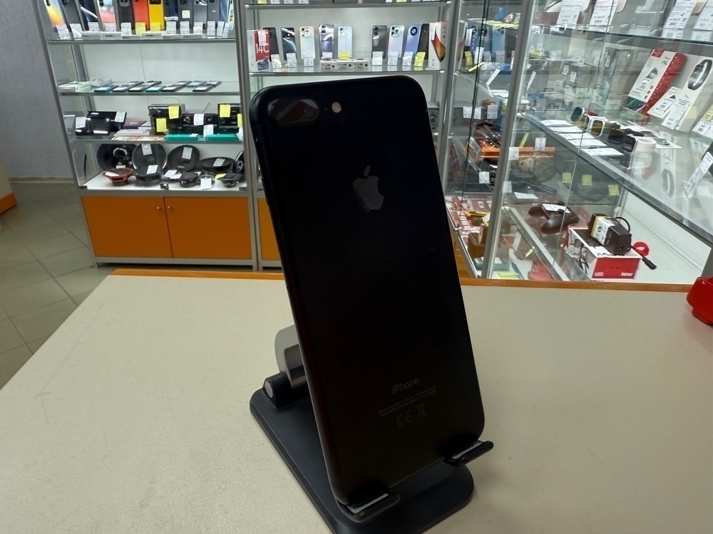 Смартфон Apple iPhone 7 Plus 32Gb