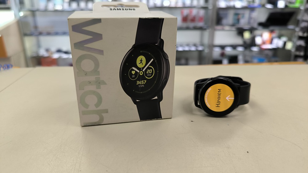 Смарт-часы Samsung Galaxy Watch Active