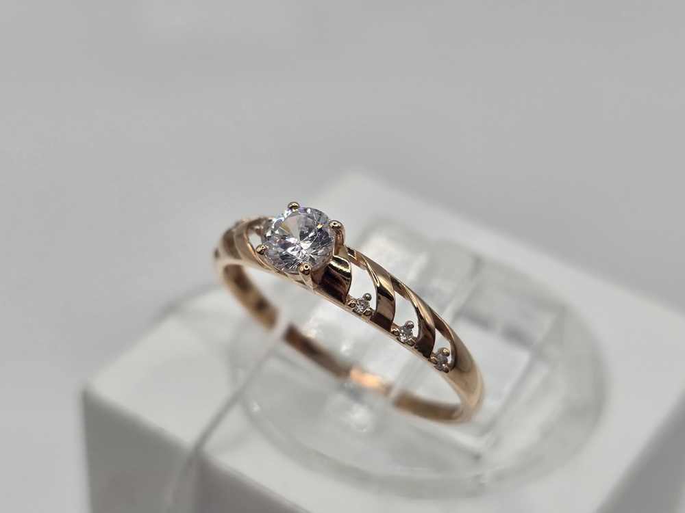 КОЛКМИ585 КОЛЬЦО С КАМНЯМИ (Au 585)