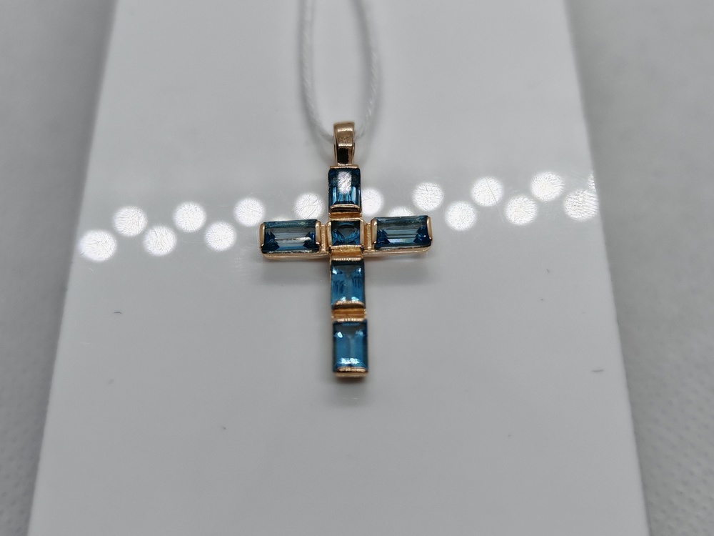 ПОДККИ585 ПОДВЕСКА КРЕСТ С КАМНЯМИ (Au 585)