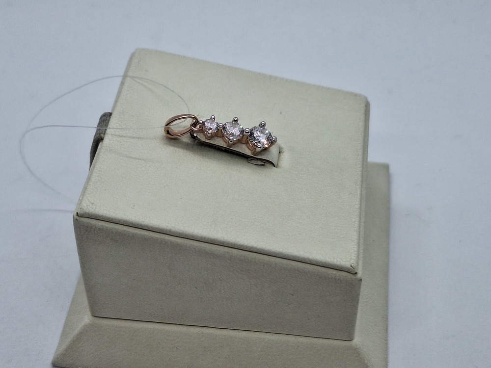 01-315953 ПОДВЕСКА С КАМНЯМИ (Au 585)