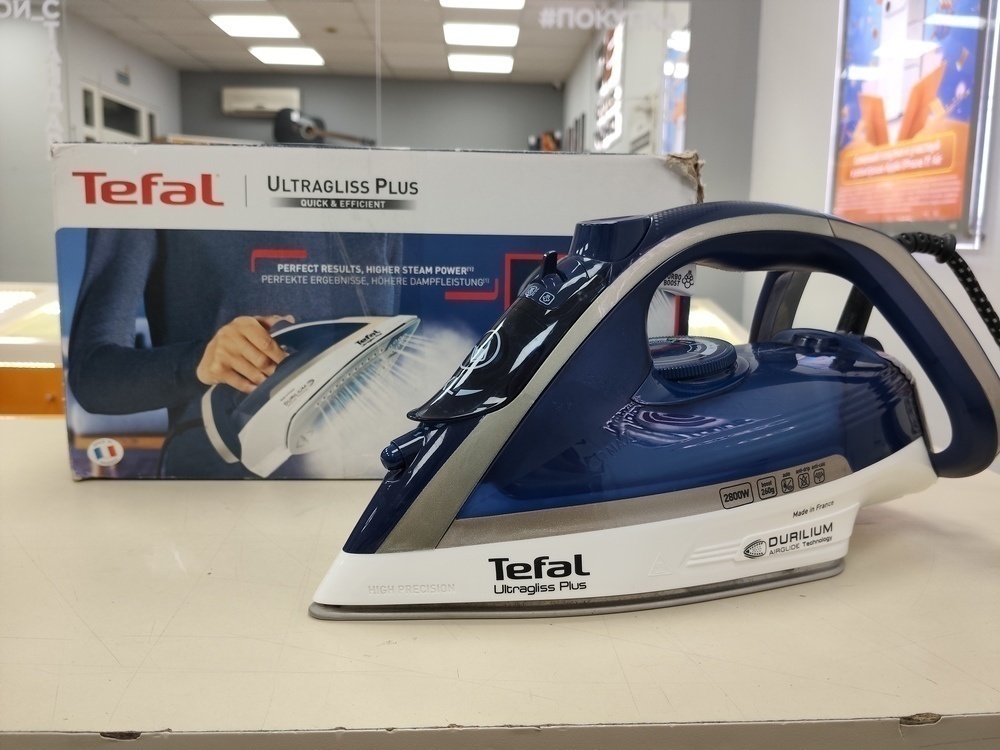 Утюг Tefal Ultragliss Plus FV6812E0