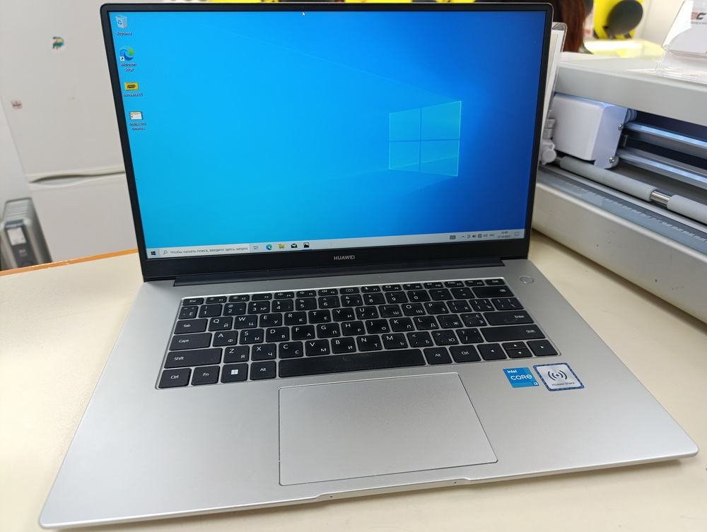 Ноутбук Huawei; I3-1115G4, Intel UHD Graphics, 8 Гб, 240 Гб, Нет