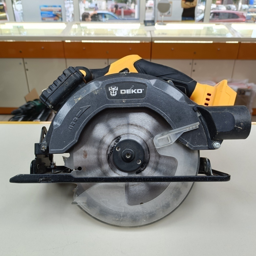Торцовочная пила DEKO DKCS20V