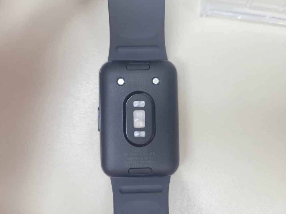 Фитнес-браслет Samsung FIT 3