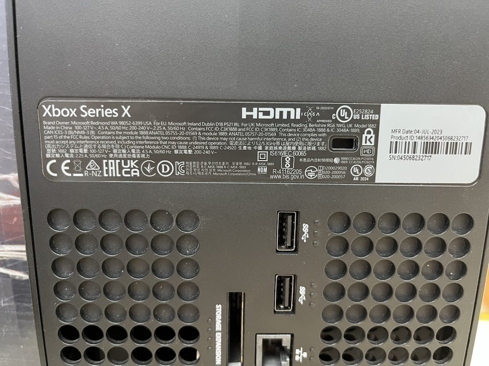Игровая приставка Xbox Series X 1Tb