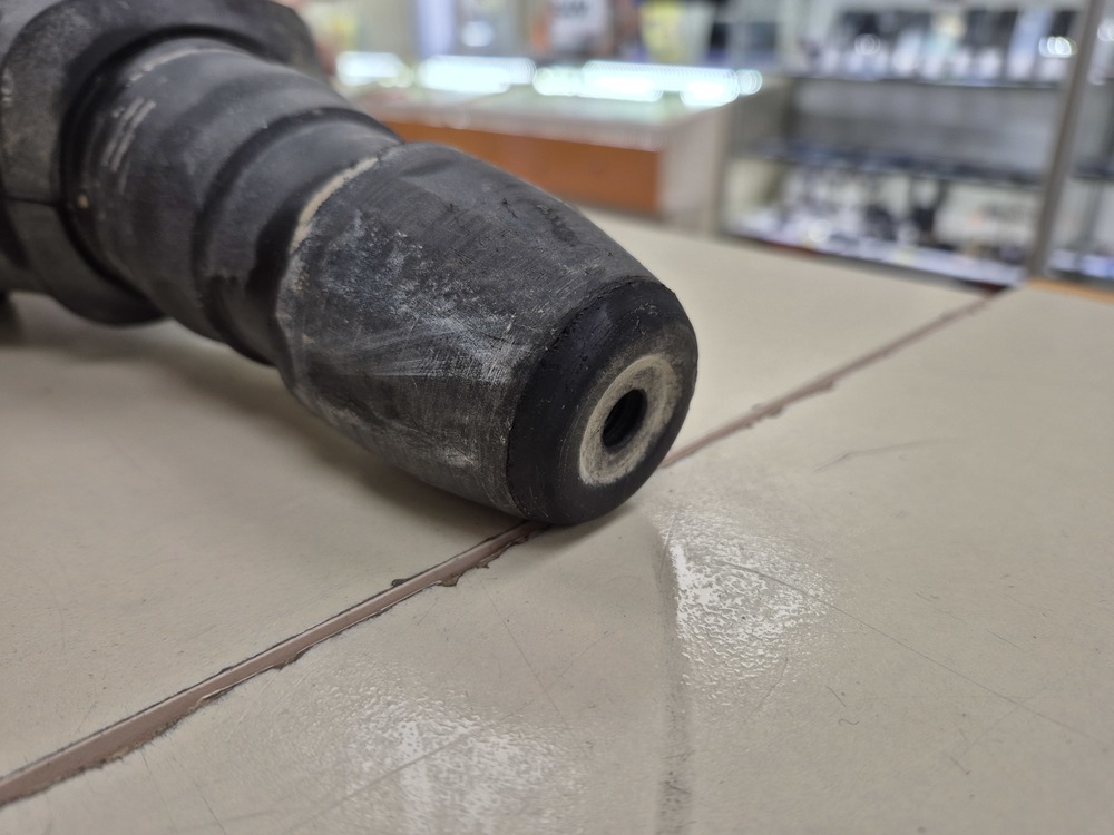 Перфоратор Elitech П 4-32ЭМ