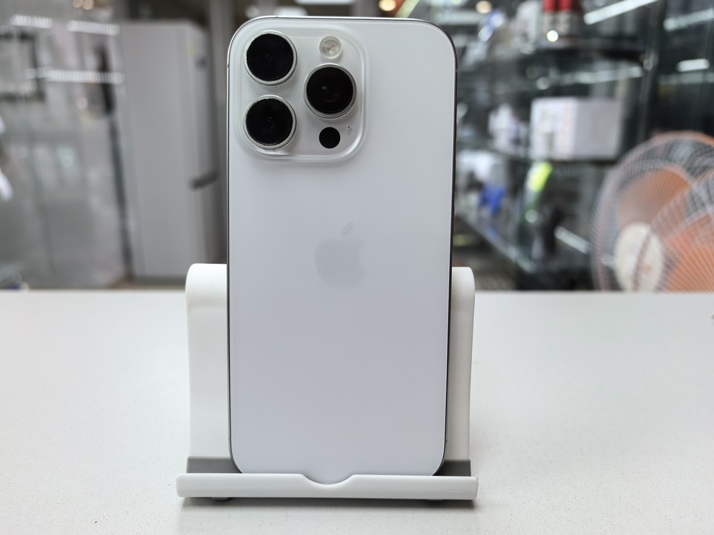 Смартфон Apple Iphone 16 Pro 128Gb