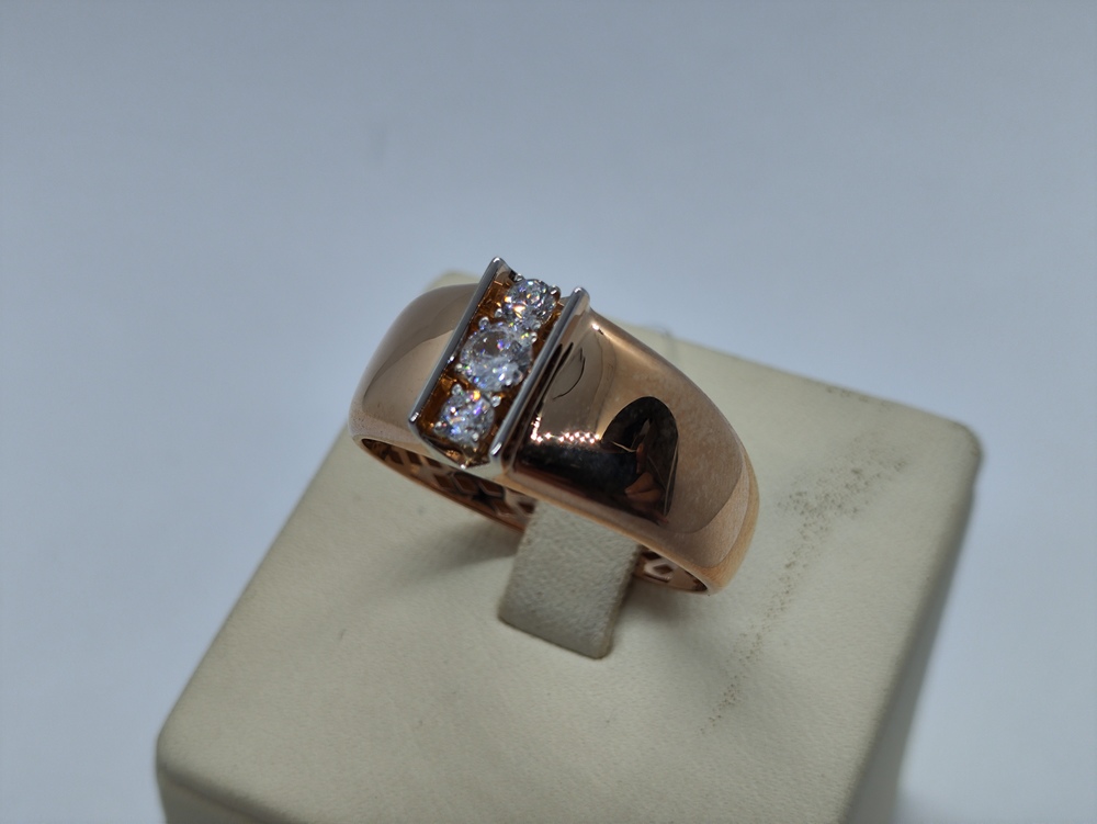 КОЛЬЦО С КАМНЯМИ (Au 585)