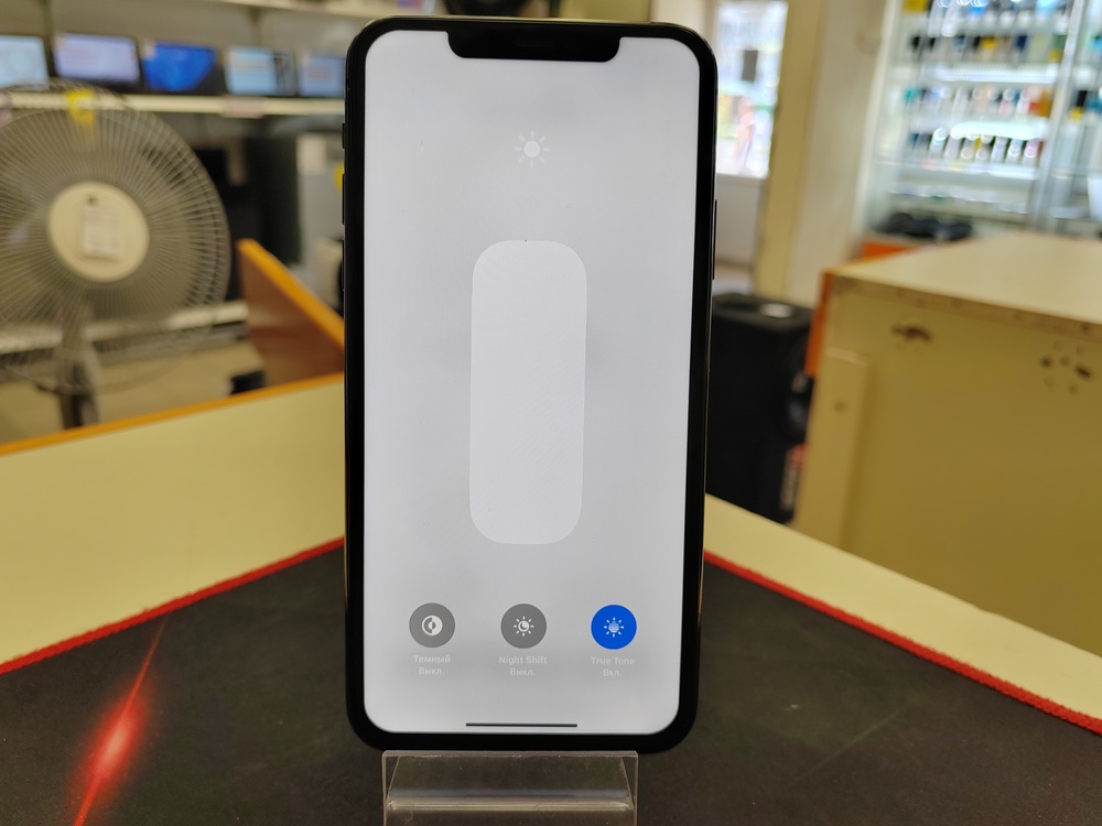 Смартфон Apple iPhone 11 Pro Max 64Gb