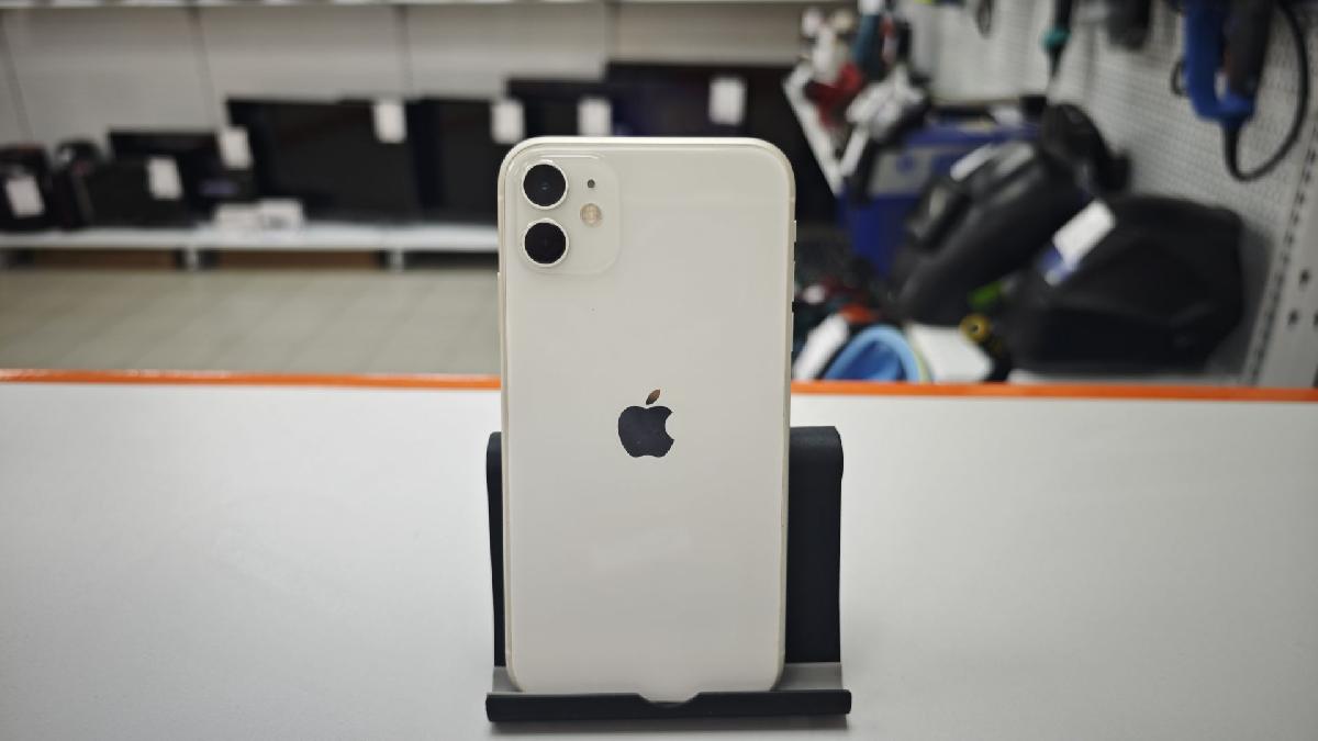 Смартфон Apple iPhone 11 64Gb