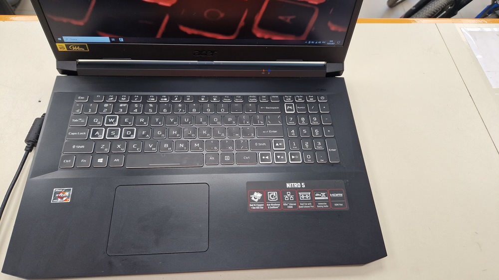 Ноутбук Acer Nitro 5; Ryzen 7 5800H, GeForce RTX 3070, 32 Гб, 1 Tb, Нет