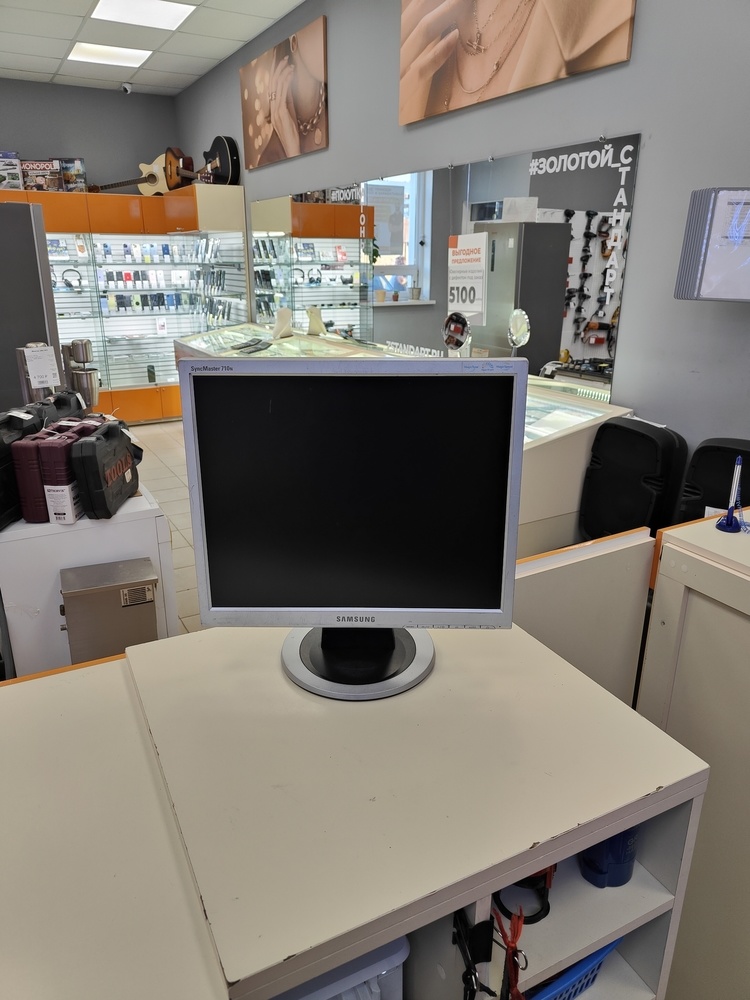 Монитор Samsung 710N